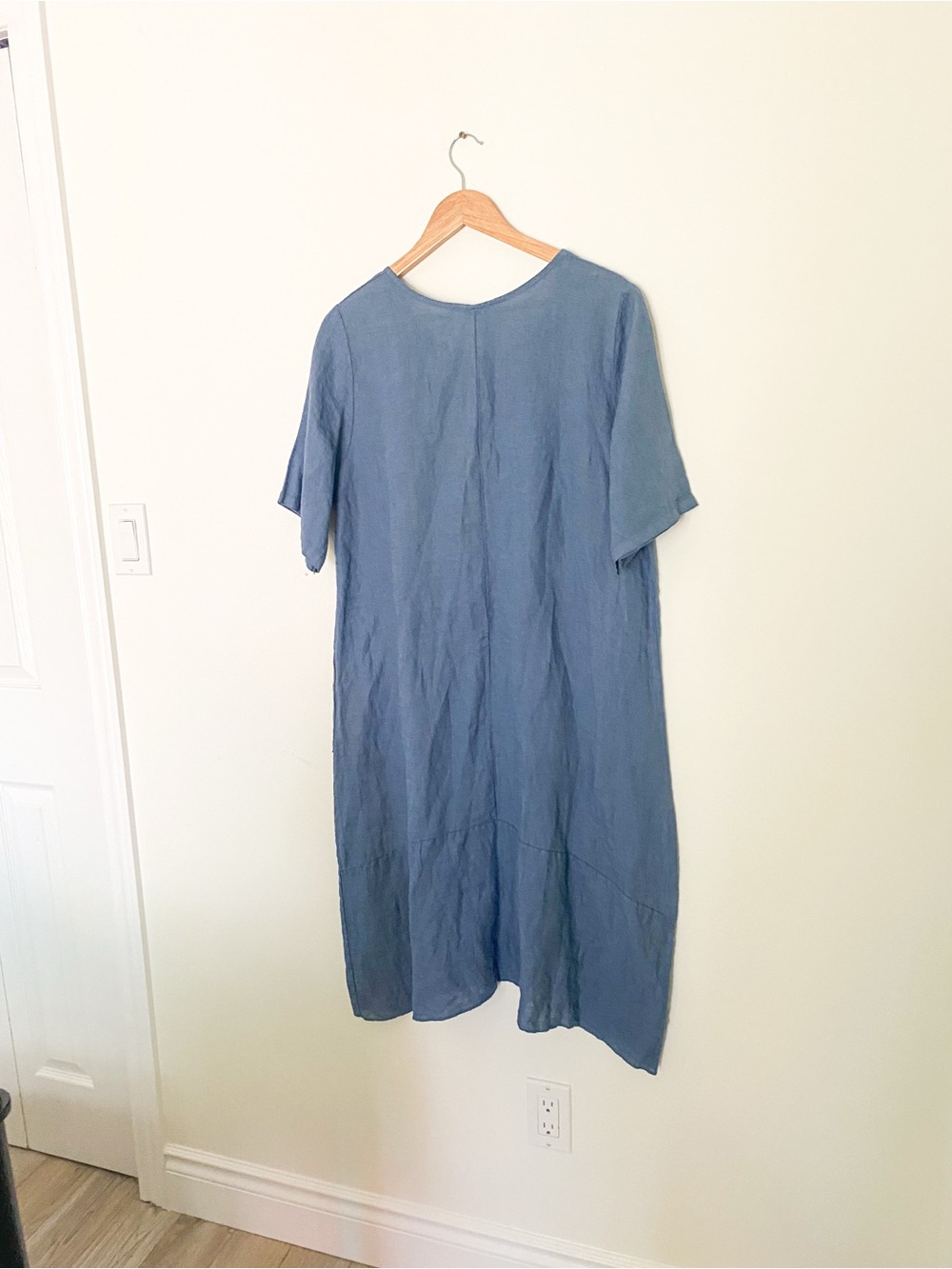 CATERINA RICCI | 100% Linen Asymmetrical Midi Dress | Relaxed Coastal Minimalist - Picture 4 of 6